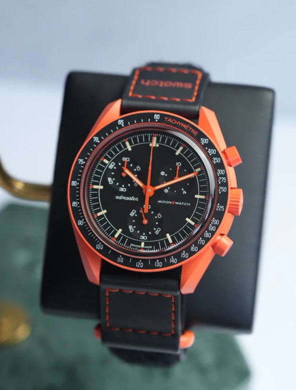 MoonSwatch Collection: Mission on Earth - Lava